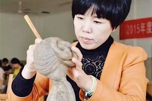 非遗传承人陈霞艳：让每一位学生爱上木雕技艺